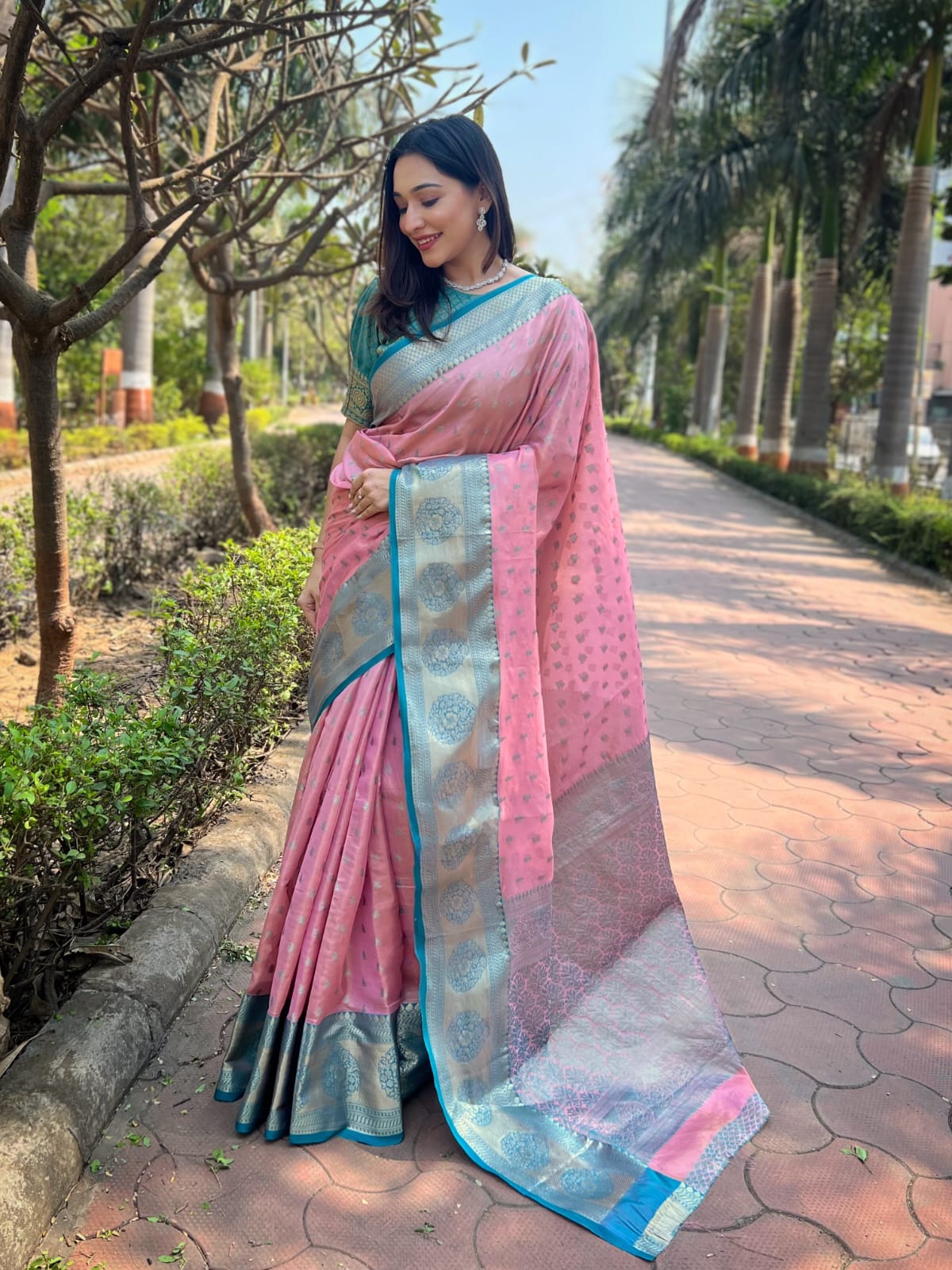 YASHI - Soft Silk Saree with contrast border