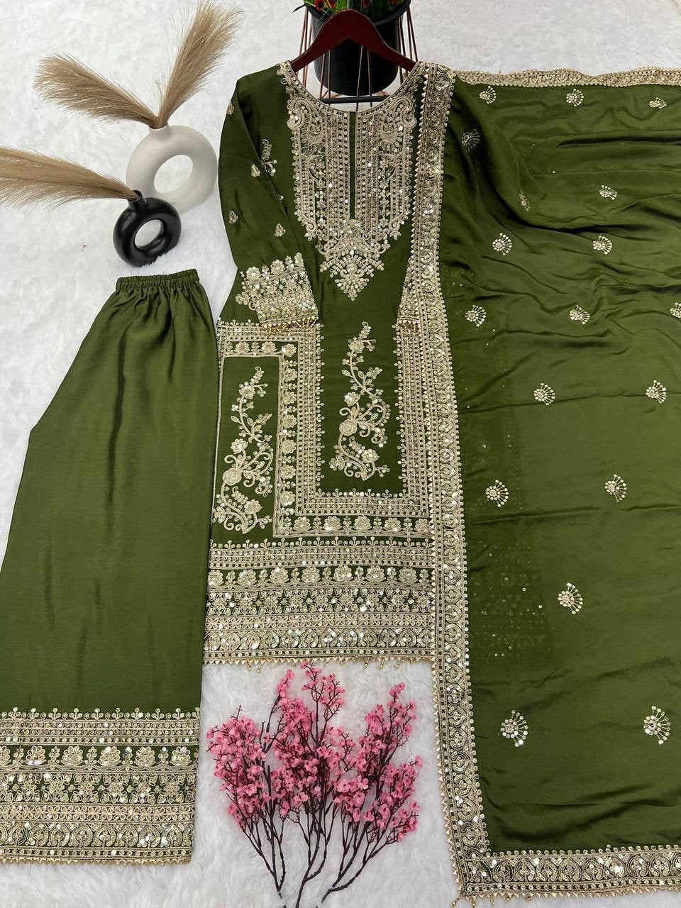 MAHI - Grand Pakistani Salwar Kameez