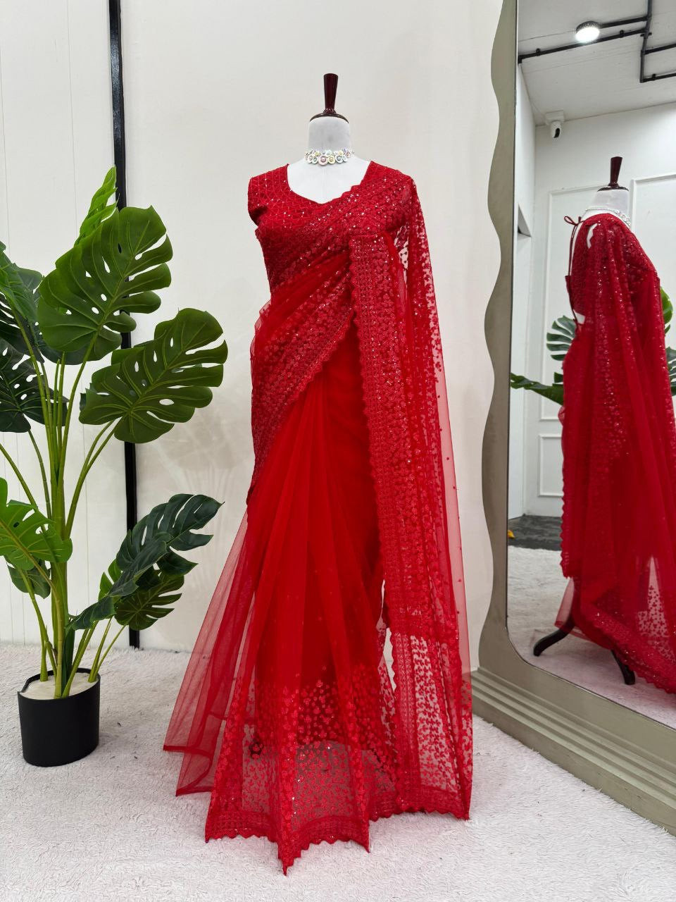 SWARNAA - Red Partywear Saree x Embroidered Work