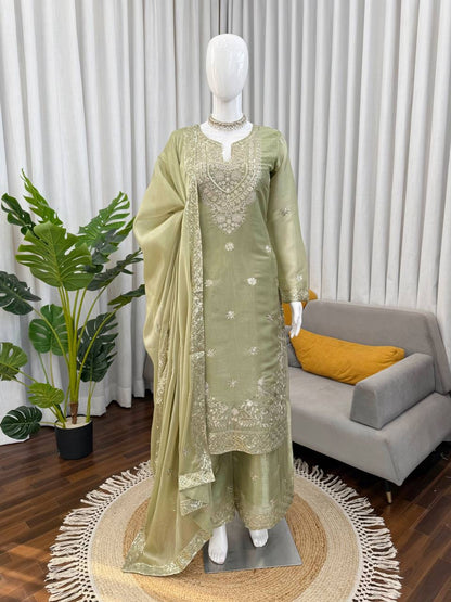 MAHIRA — Green suit - Laksharaa Sarees