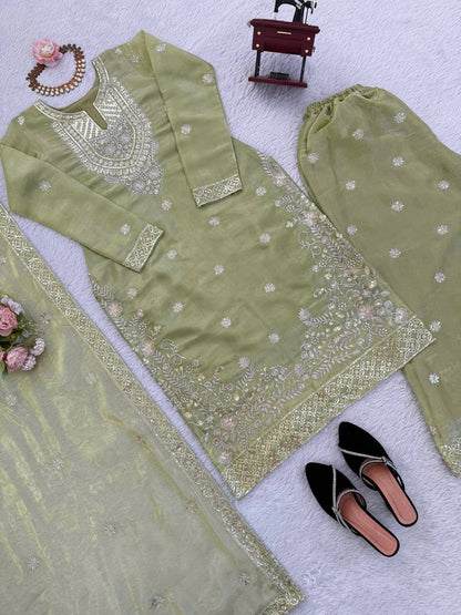 MAHIRA — Green suit - Laksharaa Sarees