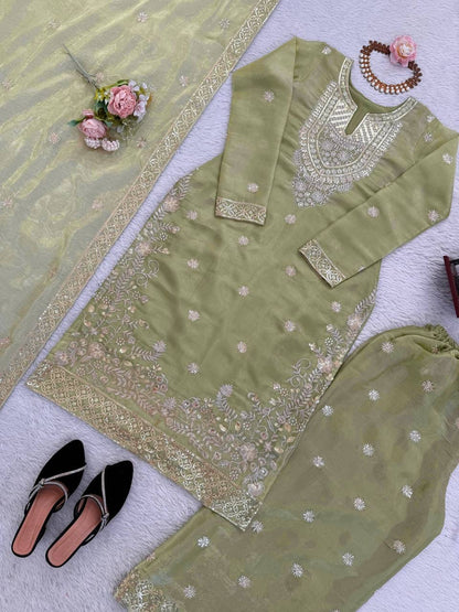 MAHIRA — Green suit - Laksharaa Sarees