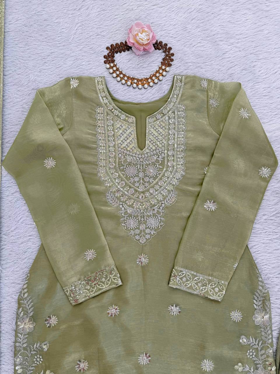 MAHIRA — Green suit - Laksharaa Sarees