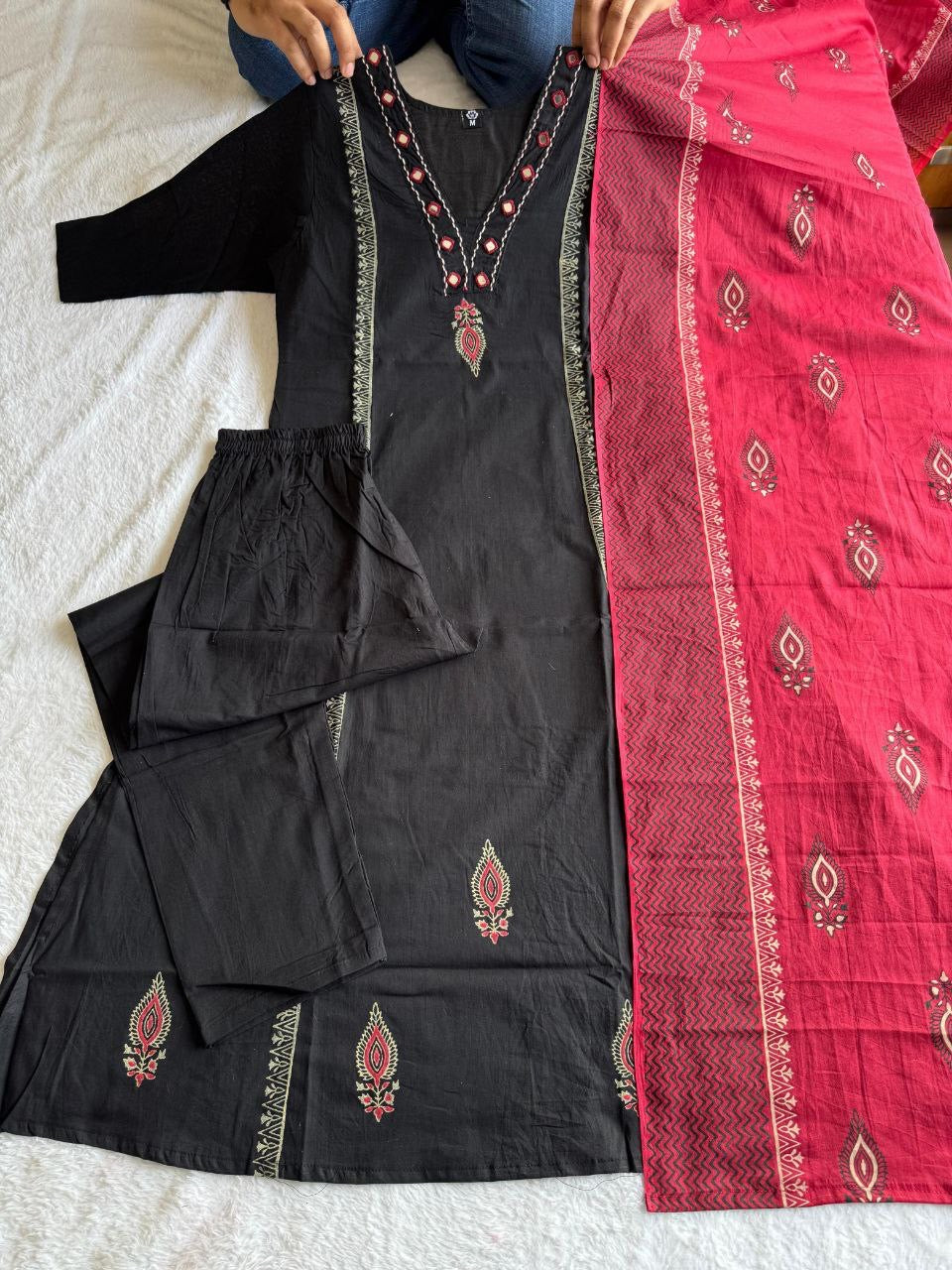 Black Kurtis - Laksharaa Sarees