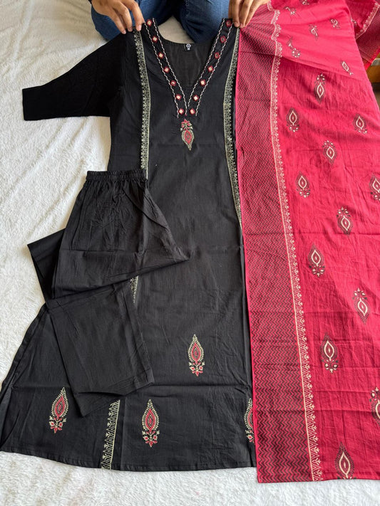 Black Kurtis - Laksharaa Sarees