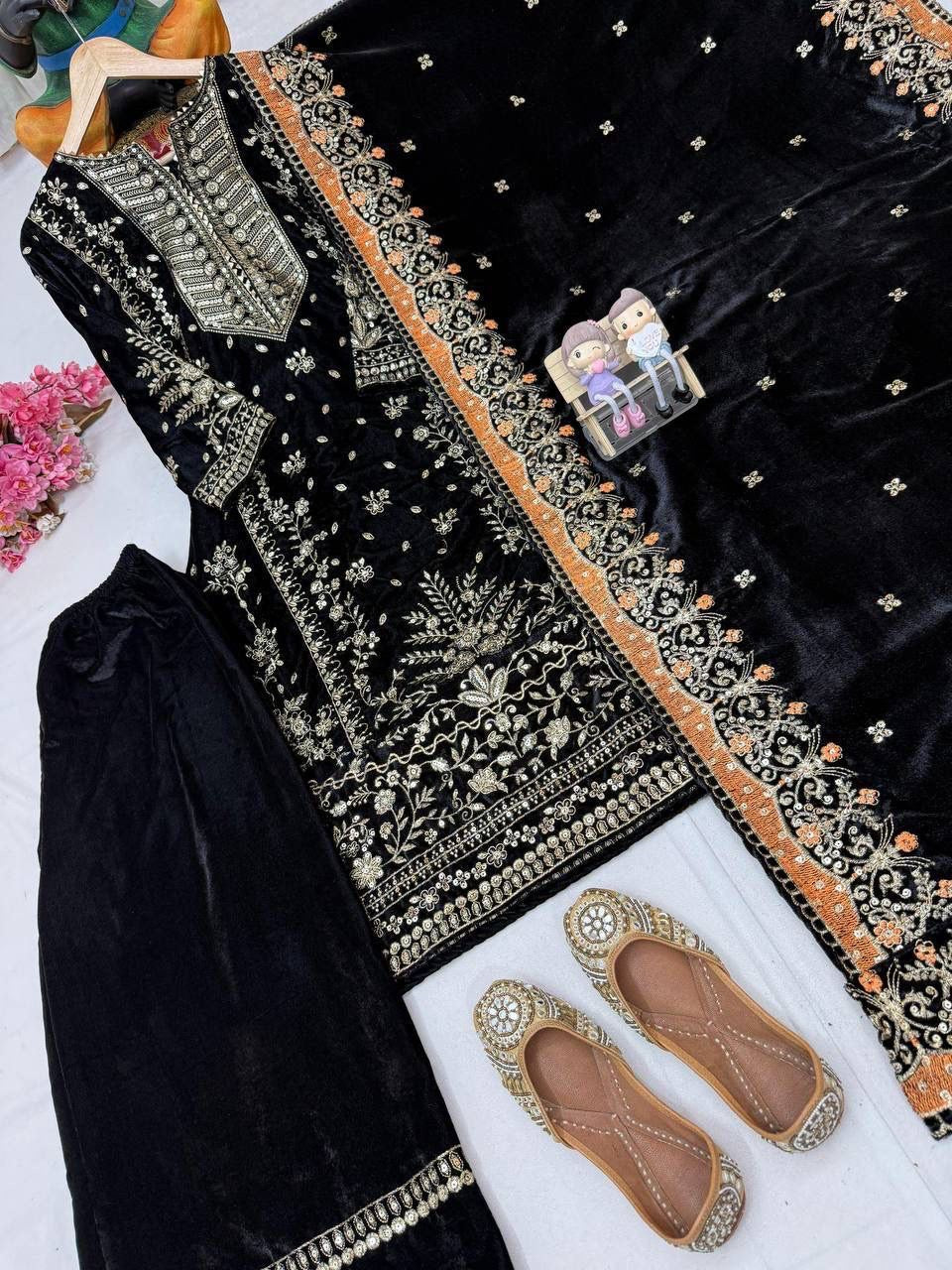 SHRIYA — Pakistani Velvet Suit - Laksharaa Sarees