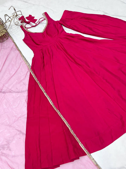KARINAA - Chanderi Silk Anarkali x Tassel Back Suit