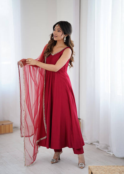 KARINAA - Chanderi Silk Anarkali x Tassel Back Suit