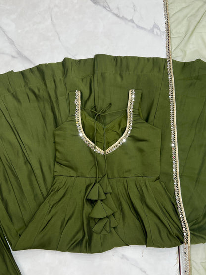 KARINAA - Chanderi Silk Anarkali x Tassel Back Suit