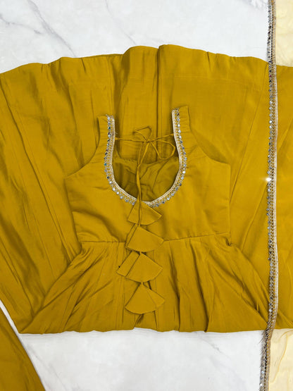 KARINAA - Chanderi Silk Anarkali x Tassel Back Suit