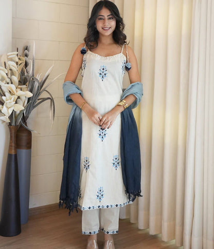 Cute Floral Sleeveless Kurti Set