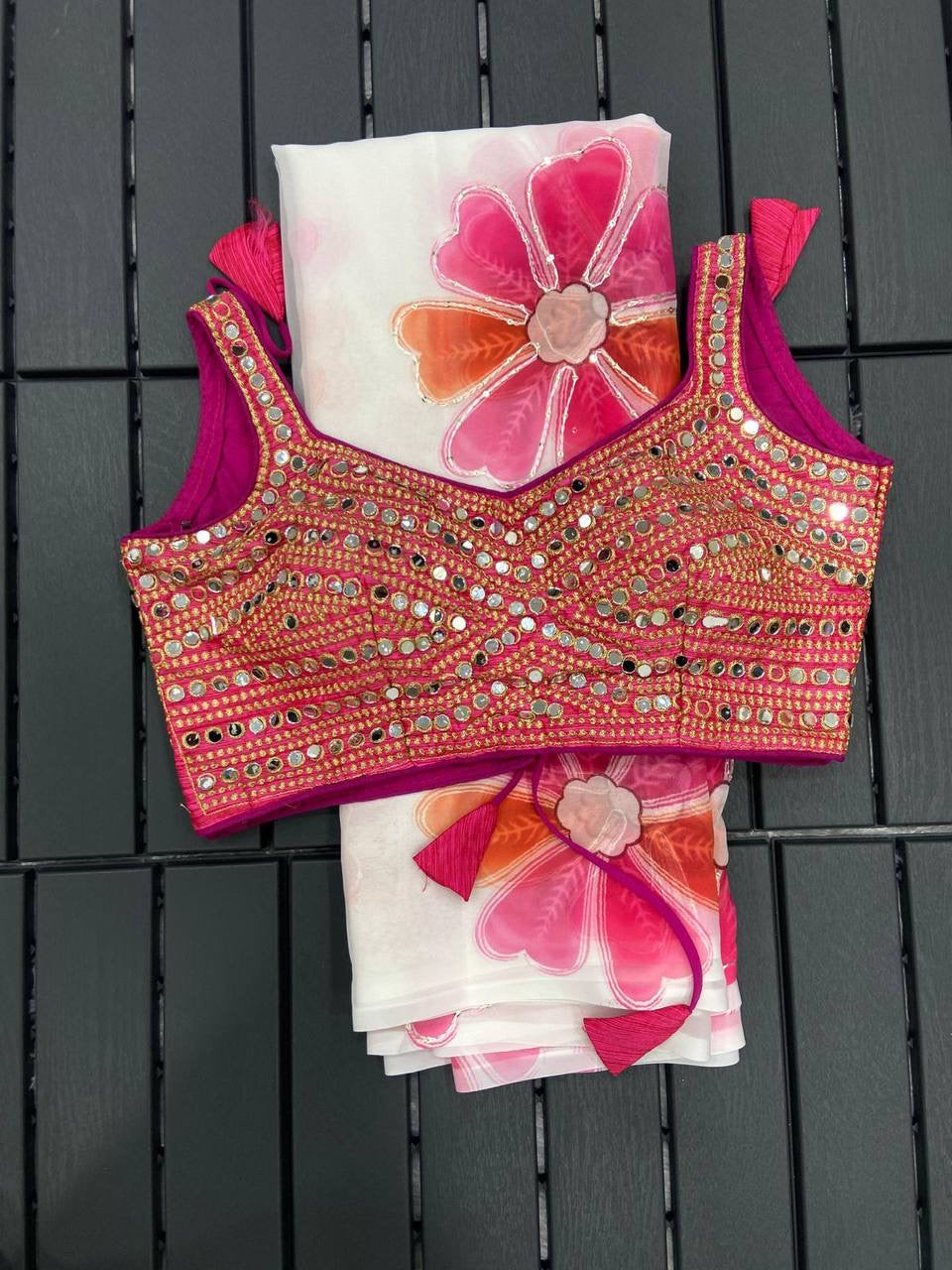 Hanii Floral Saree x Readymade Blouse