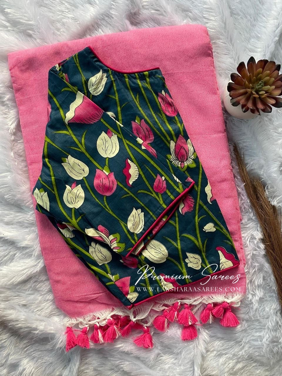 BAVEE — Cute Kadhi Cotton Saree x Stitched Blouse - Laksharaa Sarees