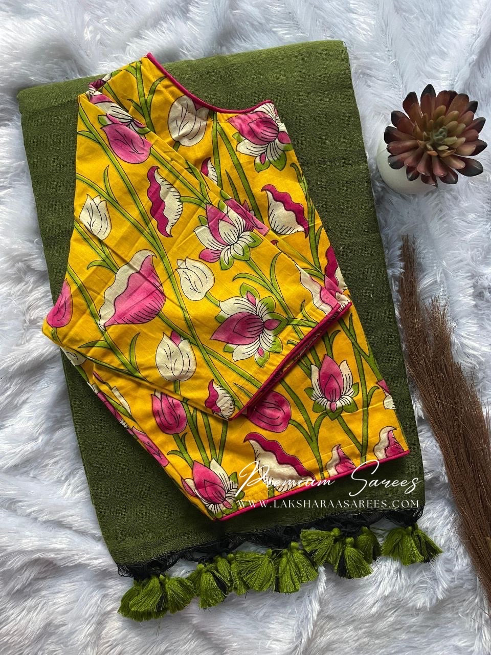 BAVEE — Cute Kadhi Cotton Saree x Stitched Blouse - Laksharaa Sarees