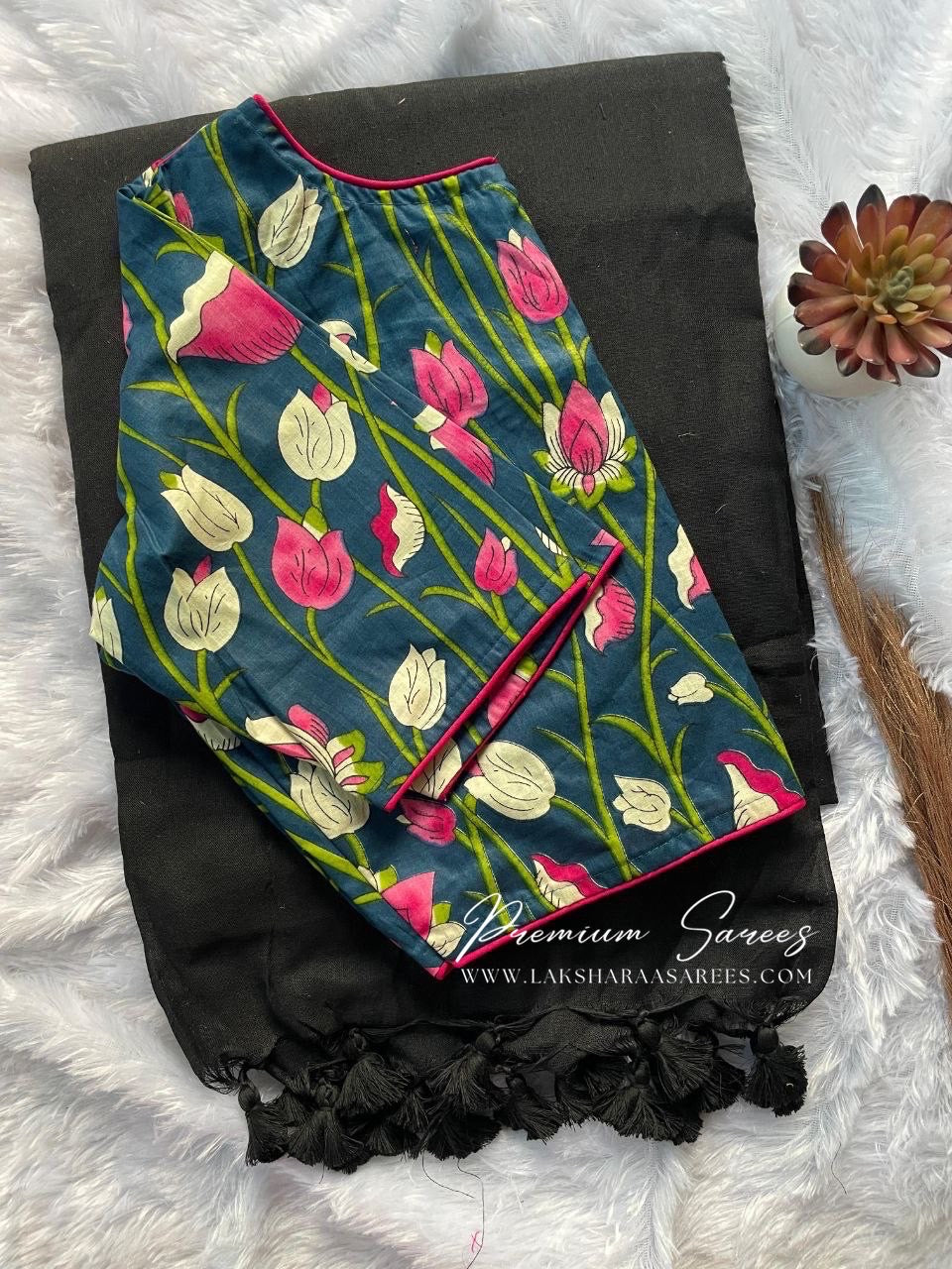 BAVEE — Cute Kadhi Cotton Saree x Stitched Blouse - Laksharaa Sarees