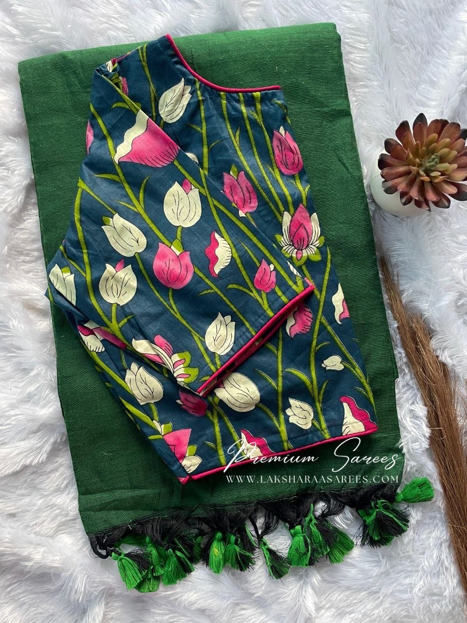 BAVEE — Cute Kadhi Cotton Saree x Stitched Blouse - Laksharaa Sarees