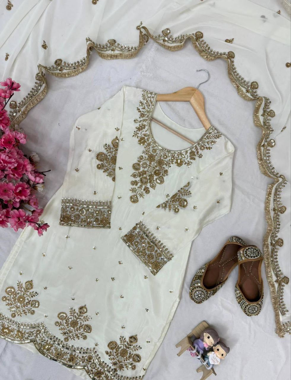 MAJNU — Georgette Cream Pakistani Salwar Kameez - Laksharaa Sarees