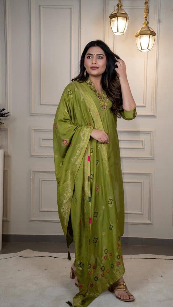 Green Floral Kurti Set