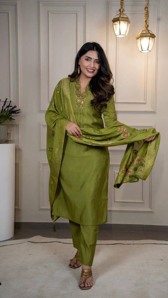 Green Floral Kurti Set