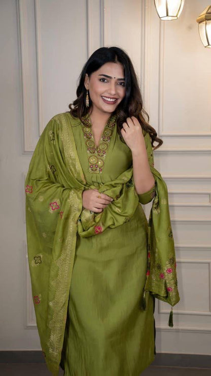 Green Floral Kurti Set
