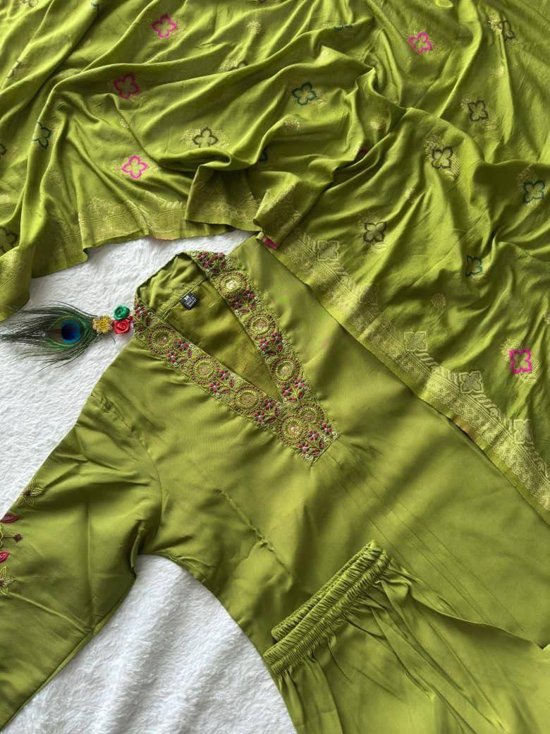 Green Floral Kurti Set