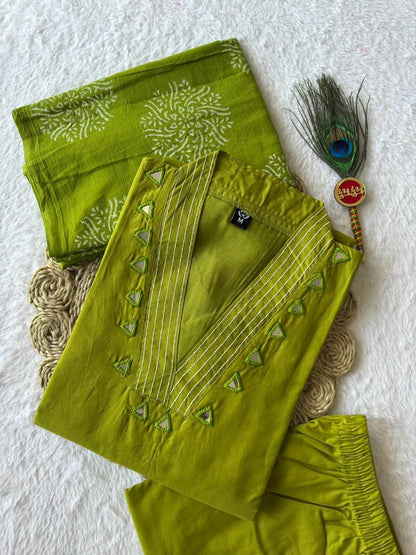 Parrot Green Comfy Kurti Set