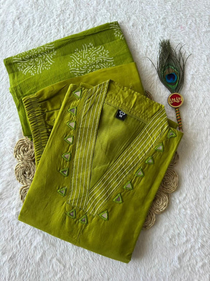 Parrot Green Comfy Kurti Set