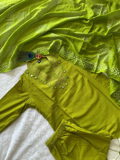 Parrot Green Comfy Kurti Set