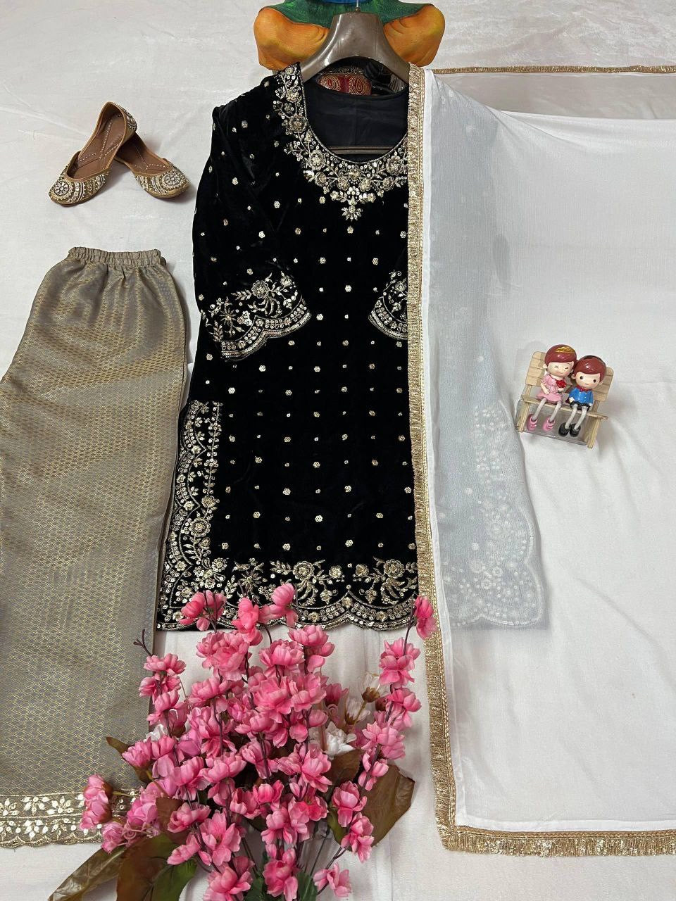 ARMINA — Pakistani Velvet Salwar Suit - Laksharaa Sarees