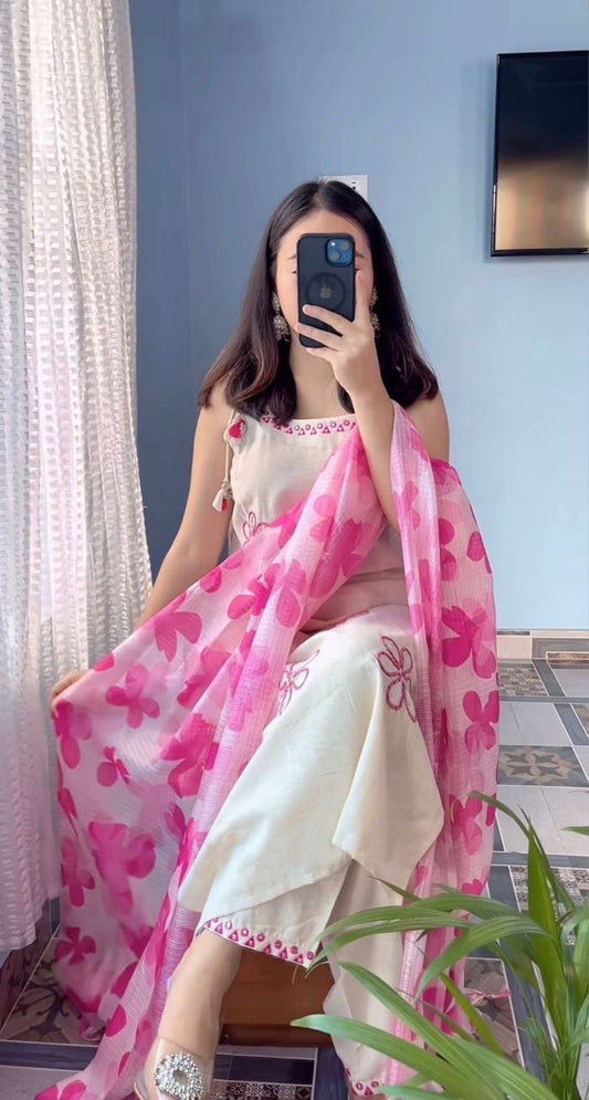 Cute floral sleeveless kurti set by Laksharaa Sarees with vibrant flower patterns and comfortable sleeveless design.