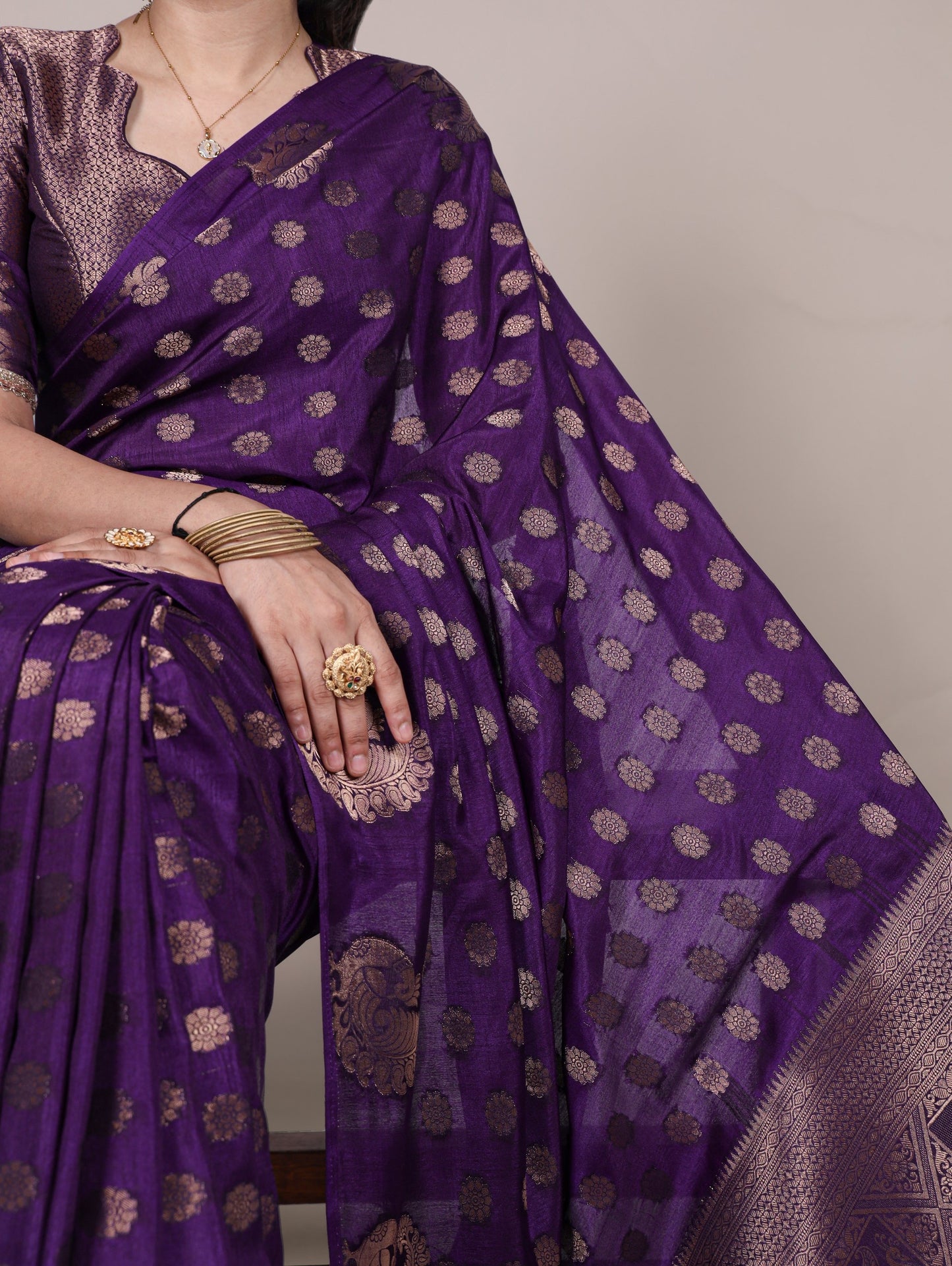 INIYAVAL - Roop Silk Saree