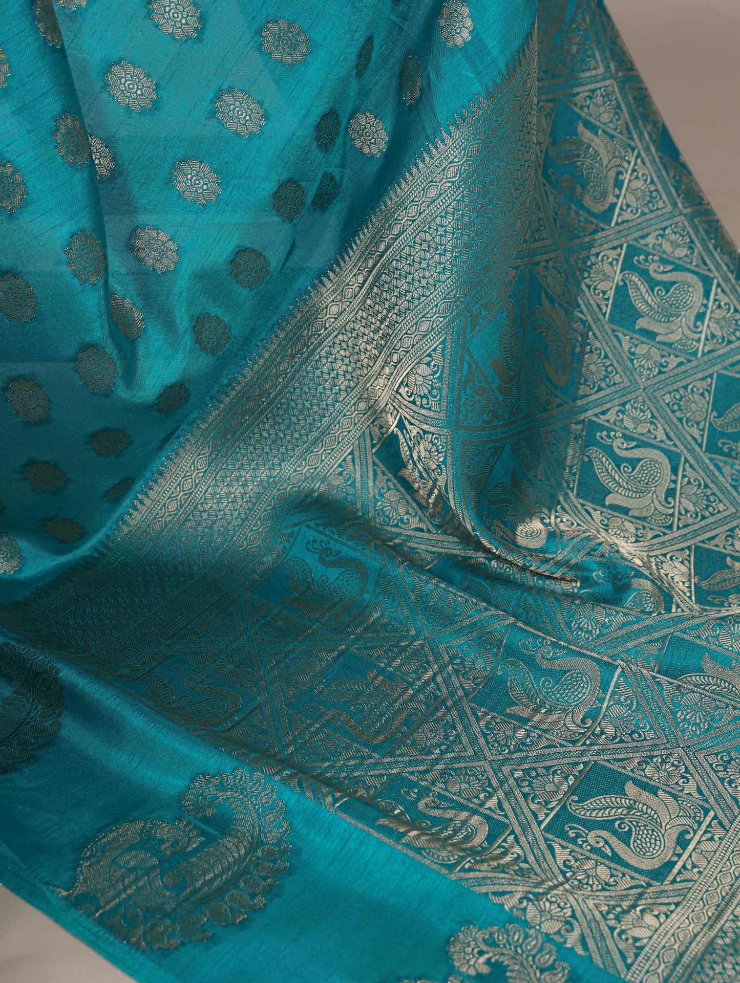 INIYAVAL - Roop Silk Saree