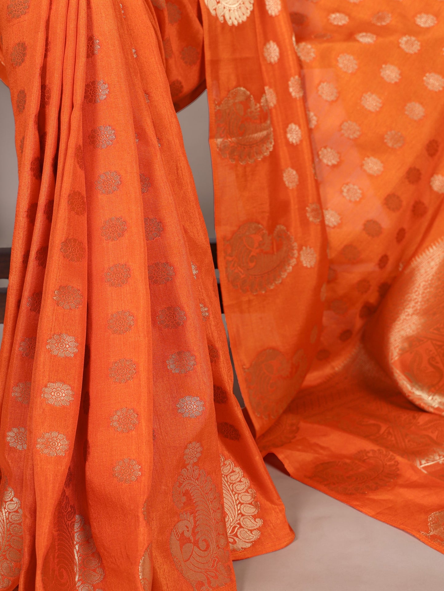 INIYAVAL - Roop Silk Saree