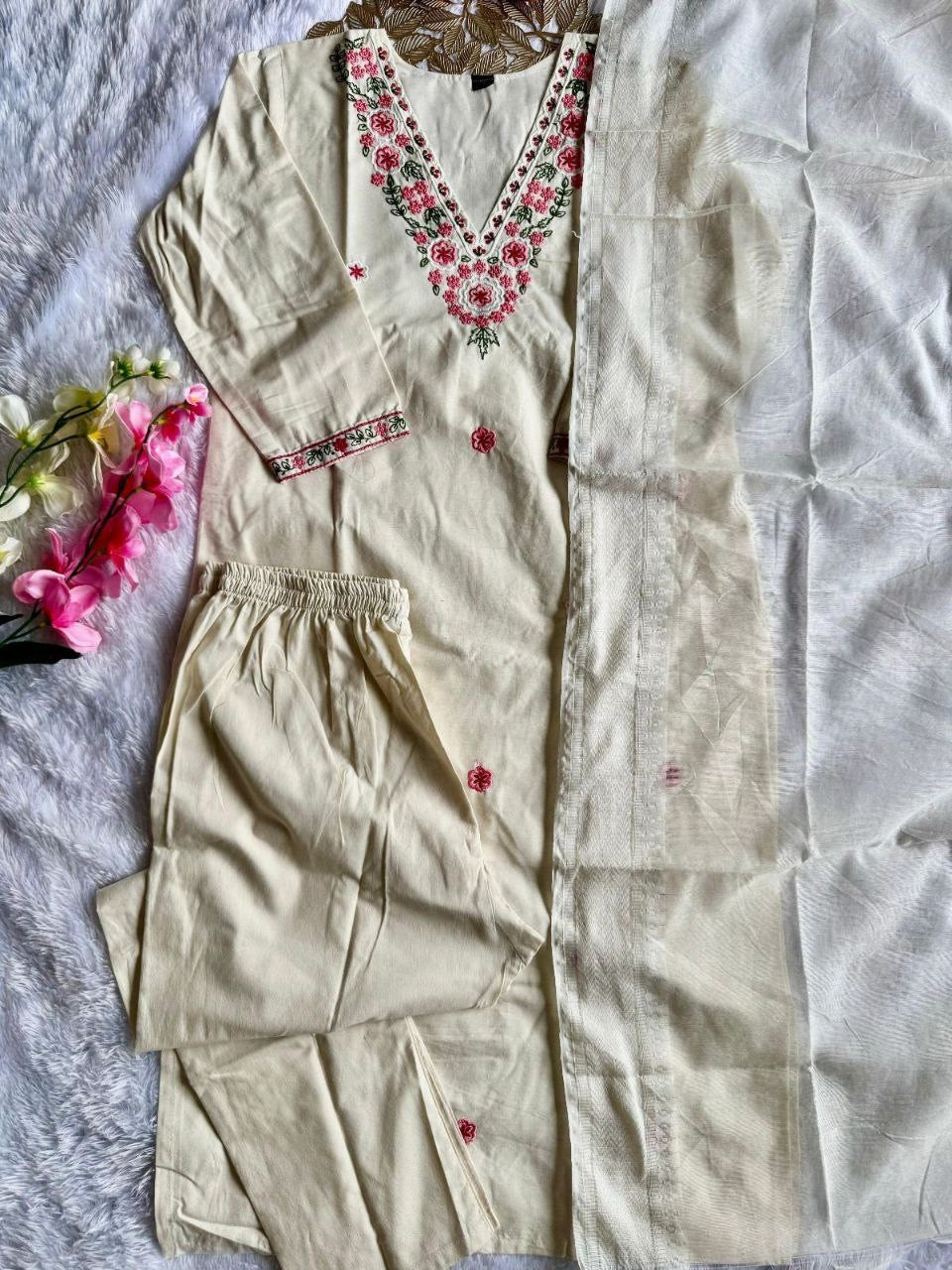 Cream Kurti set - Laksharaa Sarees