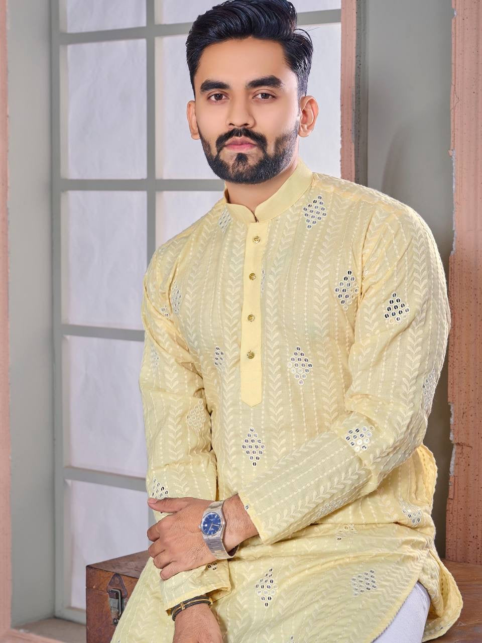 Exquisite thread work Men Kurta