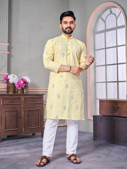 Exquisite thread work Men Kurta