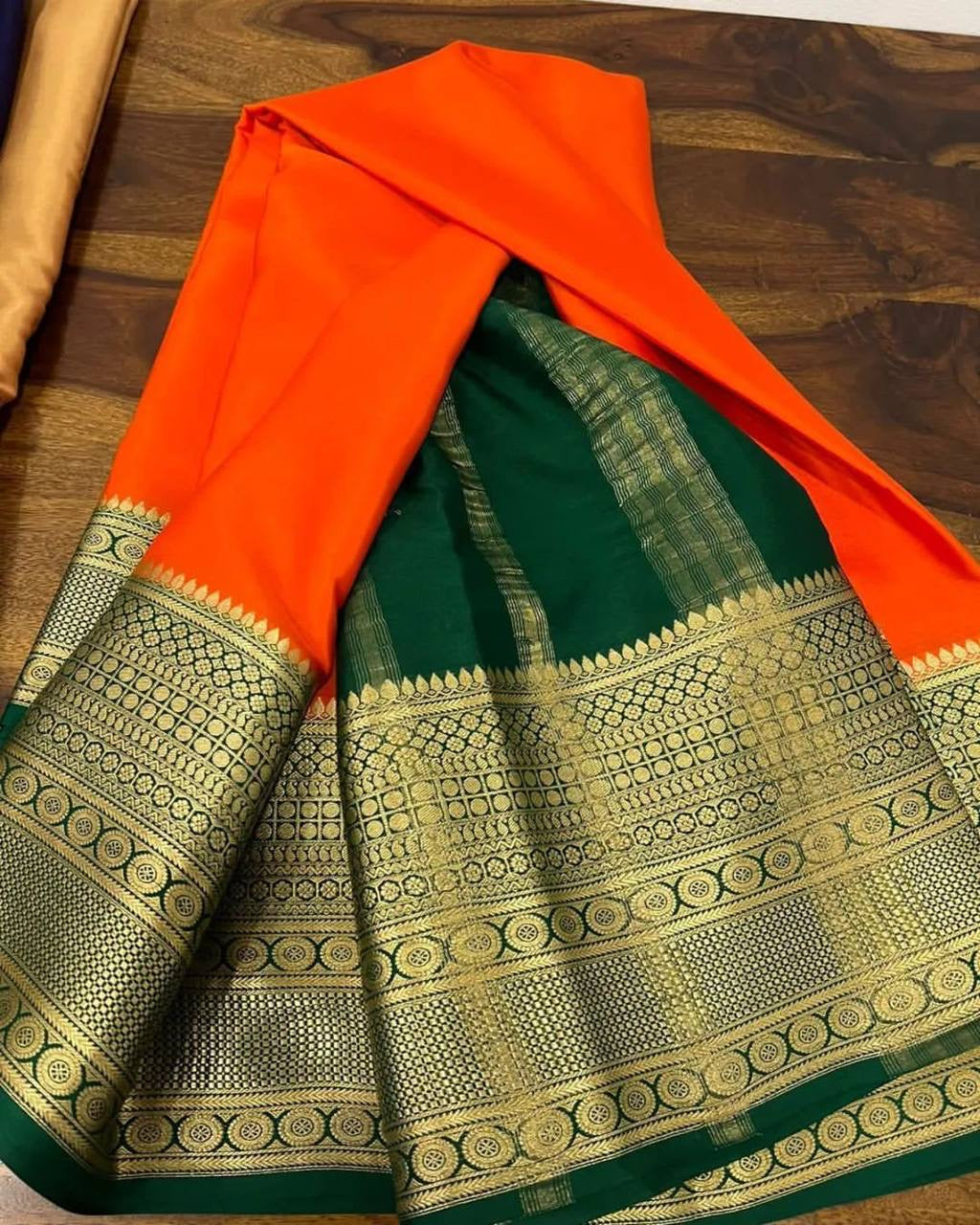 Mysore Crepe Silk Saree x Contrast Borders